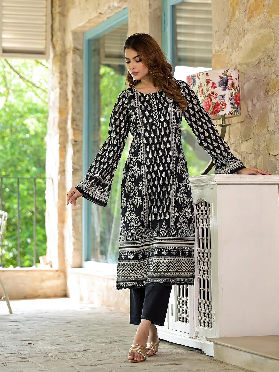 Jashvi Black Cotton Straight Fit Knee Long Kurta Set for Women